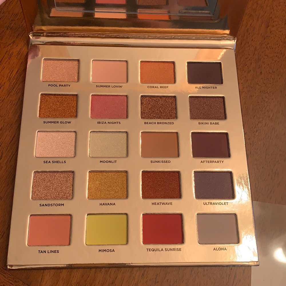 ICONIC LONDON sunset to sunrise eyeshadow palette- 20 different colors!